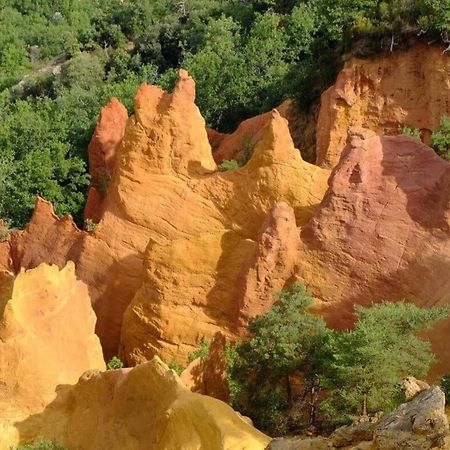 Logement D'Exception Pres Du Colorado Provencal Dans Une Residence Au Calme Avec Piscine Offrant Une Vue Imprenable Sur Le Luberon Depuis Sa Terrasse Viens Exterior foto