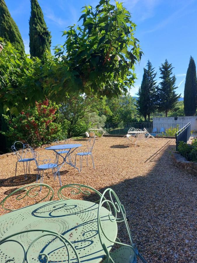 Logement D'Exception Pres Du Colorado Provencal Dans Une Residence Au Calme Avec Piscine Offrant Une Vue Imprenable Sur Le Luberon Depuis Sa Terrasse Viens Exterior foto