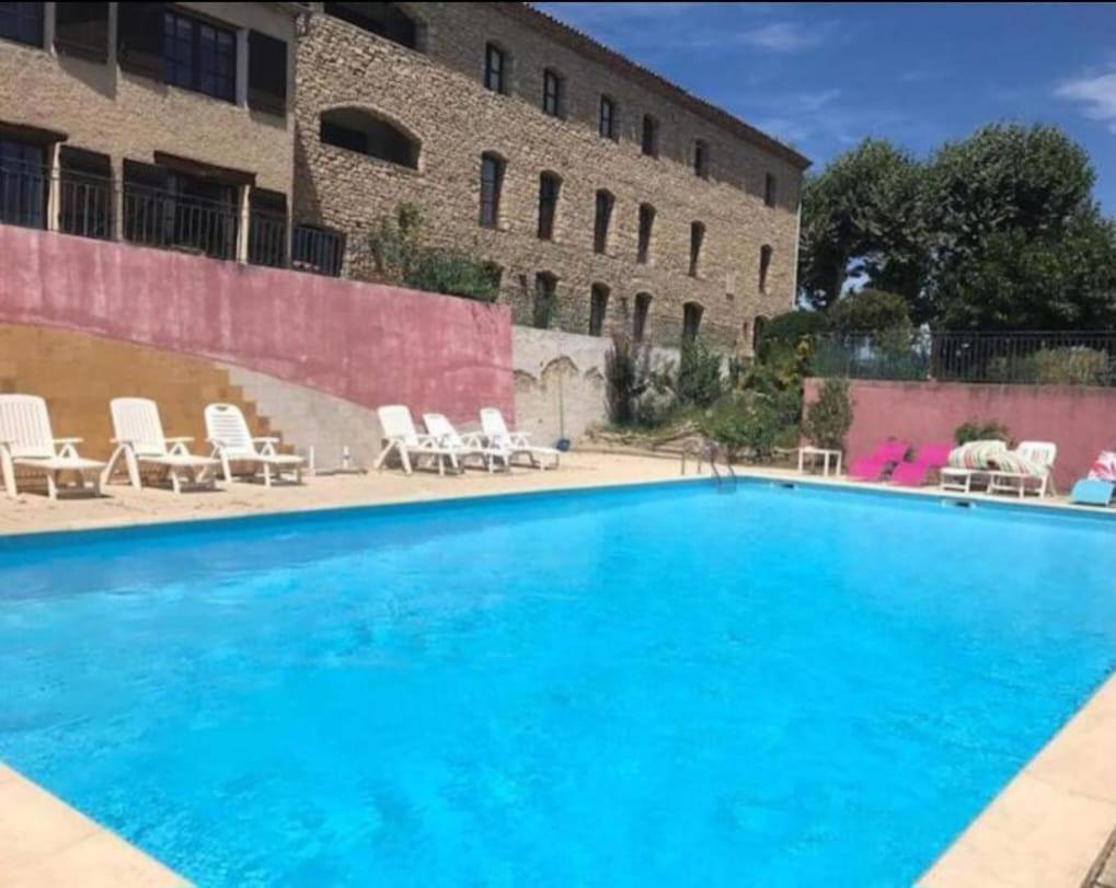Logement D'Exception Pres Du Colorado Provencal Dans Une Residence Au Calme Avec Piscine Offrant Une Vue Imprenable Sur Le Luberon Depuis Sa Terrasse Viens Exterior foto